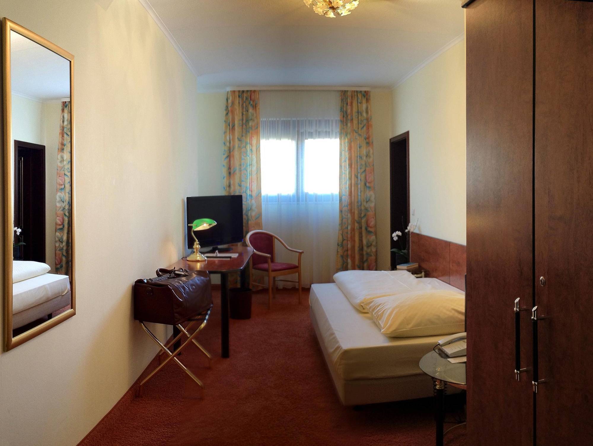 Boutiquehotel Goldhahn Bio Sport & Wellness Aalen Exterior foto